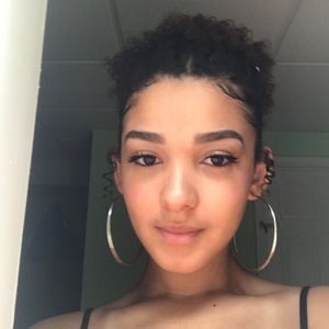 Meet your Posher, Milysha